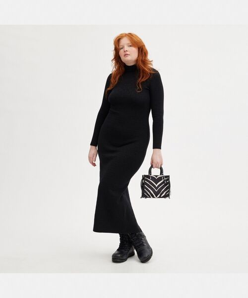 COACH（コーチ）の「ローグ 20・ヘアカーフ・ゼブラ プリント