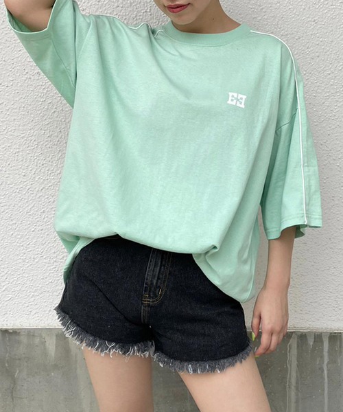 ENVYM(アンビー)の「BIG EロゴTee(Tシャツ/カットソー・レディース・ブラック/ブルー/ホワイト/グリーン・FREE)」の3枚目の写真