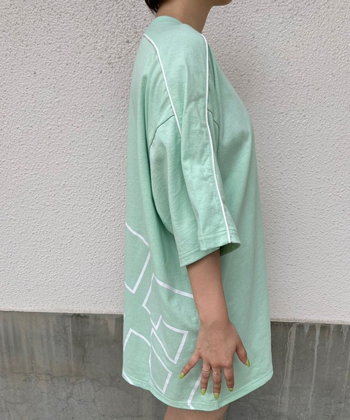 ENVYM(アンビー)の「BIG EロゴTee(Tシャツ/カットソー・レディース・ブラック/ブルー/ホワイト/グリーン・FREE)」の9枚目の写真