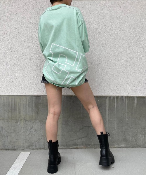ENVYM(アンビー)の「BIG EロゴTee(Tシャツ/カットソー・レディース・ブラック/ブルー/ホワイト/グリーン・FREE)」の14枚目の写真