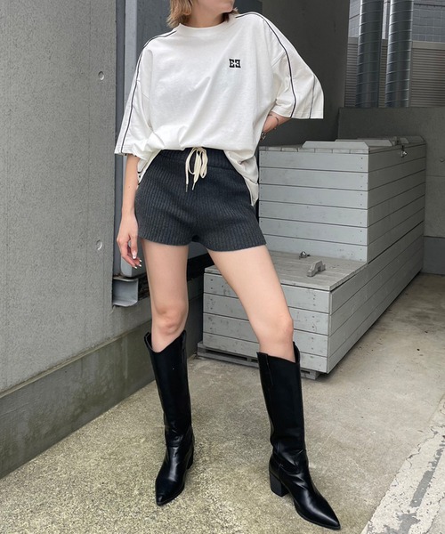 ENVYM(アンビー)の「BIG EロゴTee(Tシャツ/カットソー・レディース・ブラック/ブルー/ホワイト/グリーン・FREE)」の16枚目の写真