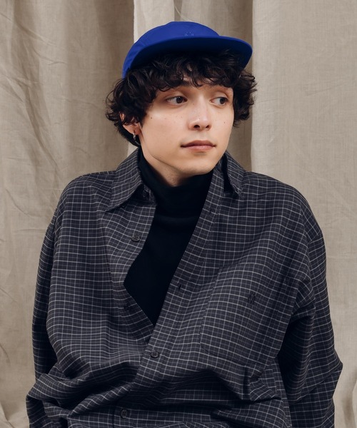 MUHET（ミュエータ）の「タートルネックポケットロンT（Tシャツ/カットソー・レディース・レッド/ブラック/オフホワイト・MEDIUM/X-LARGE）」の2枚目の写真