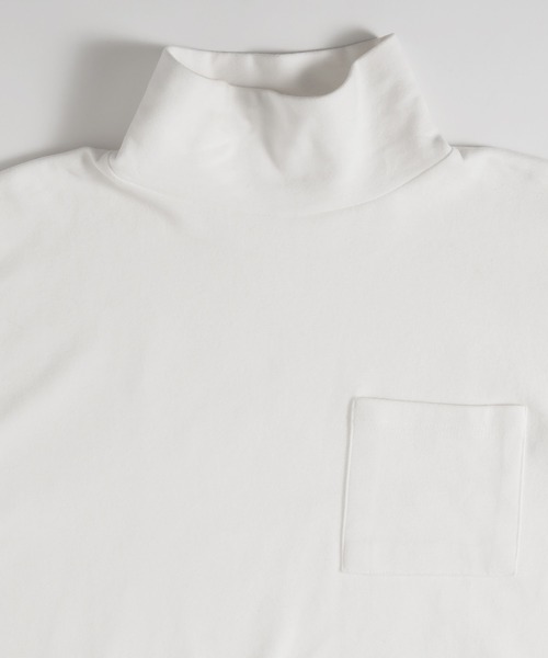 MUHET（ミュエータ）の「タートルネックポケットロンT（Tシャツ/カットソー・レディース・レッド/ブラック/オフホワイト・MEDIUM/X-LARGE）」の11枚目の写真