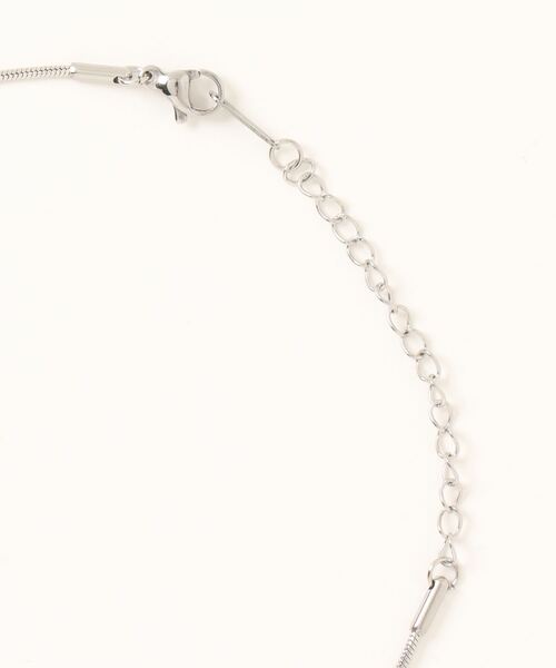 and it_(アンドイット)の「金属アレルギー対応 サージカルステンレス スクエアモチーフネックレス(ネックレス・レディース・シルバー/ゴールド・FREE)」の3枚目の写真