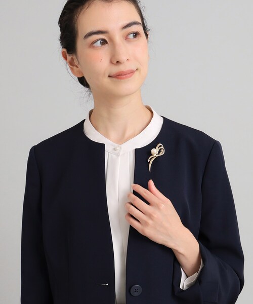 OPAQUE.CLIP（オペークドットクリップ）の「◆一粒フェイクパール×メタルラインブローチ/セレモニー対応（ブローチ/コサージュ・レディース・シルバー/ゴールド・00）」の8枚目の写真