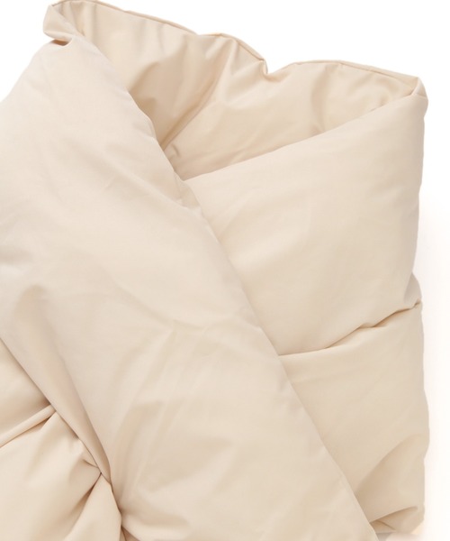 ROSE BUD（ローズバッド）の「中綿パフマフラー（マフラー・レディース・ホワイト/ブラック・FREE）」の6枚目の写真