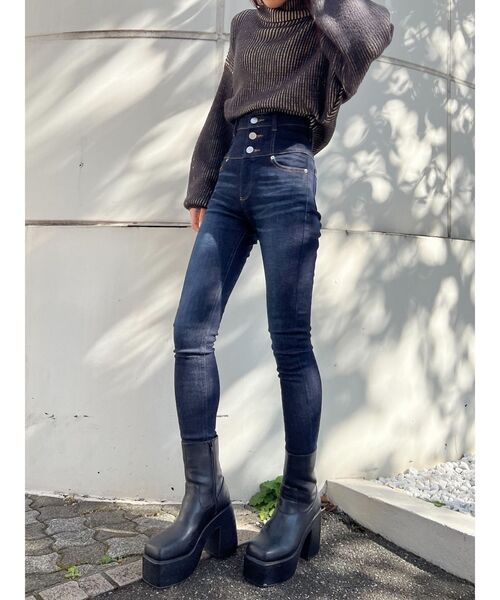 EMODA（エモダ）の「【ELDER】FIX H/W DENIM（デニムパンツ・レディース・ブラック/インディゴブルー・SMALL/X-SMALL/MEDIUM）」の13枚目の写真