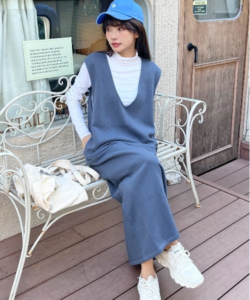 ad thie(アドティエ)の「裏起毛 バックスリット Vネックジャンバースカート(ワンピース・レディース・グリーン/ブルー/ブラック/オートミール/チャコール・FREE)」の16枚目の写真