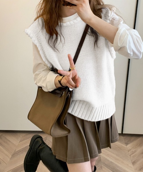 Miniministore(ミニミニストア)の「ニットベスト レディース ニットジレ(ベスト・レディース・ブルー/ライトブラウン/ホワイト/ベージュ/ブラック・フリー)」の21枚目の写真