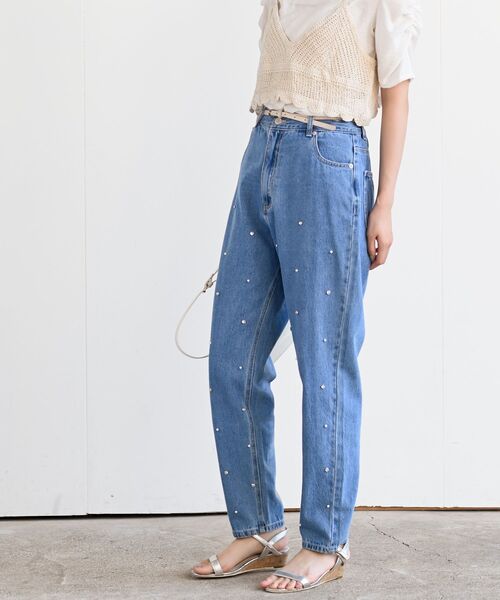 rps(アールピーエス)の「パールビジュー付きマムパンツ(デニムパンツ・レディース・ブルー/サックスブルー・M/L)」の7枚目の写真