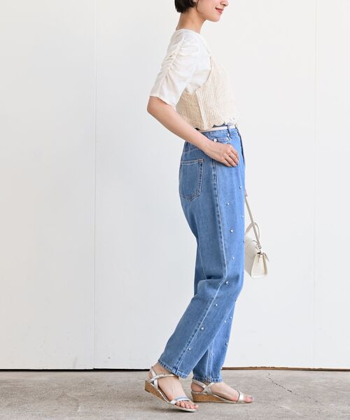 rps(アールピーエス)の「パールビジュー付きマムパンツ(デニムパンツ・レディース・ブルー/サックスブルー・M/L)」の3枚目の写真