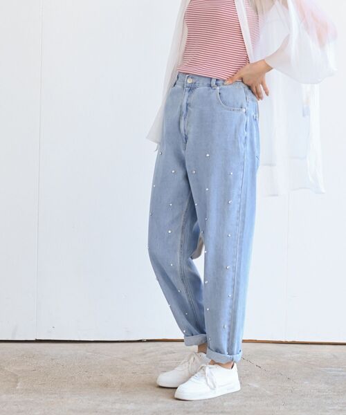 rps(アールピーエス)の「パールビジュー付きマムパンツ(デニムパンツ・レディース・ブルー/サックスブルー・M/L)」の10枚目の写真