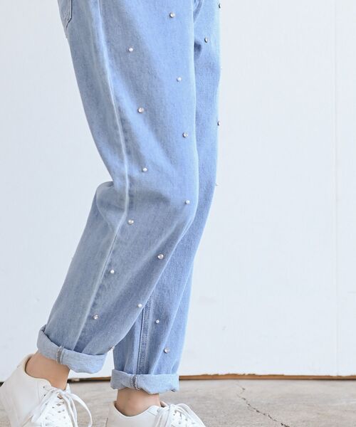 rps(アールピーエス)の「パールビジュー付きマムパンツ(デニムパンツ・レディース・ブルー/サックスブルー・M/L)」の16枚目の写真