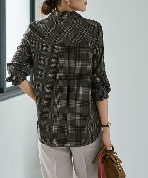 STYLE DELI（スタイルデリ）の「マットサテンチェック柄シャツ（シャツ/ブラウス・レディース・グリーン系その他/ブラウン系その他・M）」の5枚目の写真