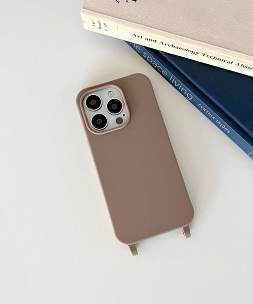 Me%（ミィパーセント）の「【iPhone15PRO対応】カラーフック付きiPhoneケース15PRO 104962（スマホケース/カバー・レディース・ブラック/ベージュ・FREE）」の20枚目の写真