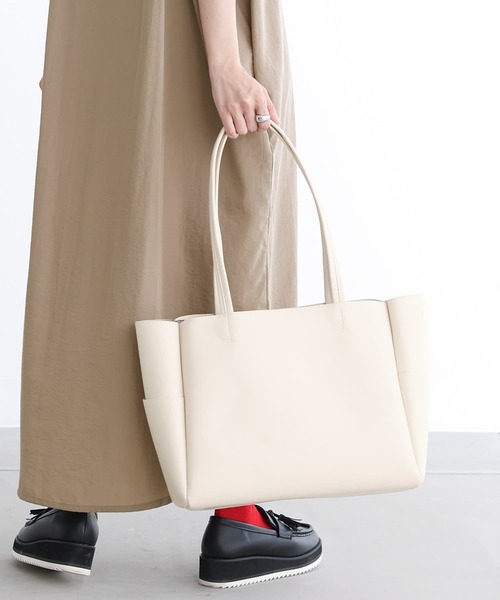 n'OrLABEL（ノアールレーベル）の「『軽量トートバッグ』（トートバッグ・レディース・アイボリー/グレイッシュベージュ/ブラック・FREE）」の11枚目の写真