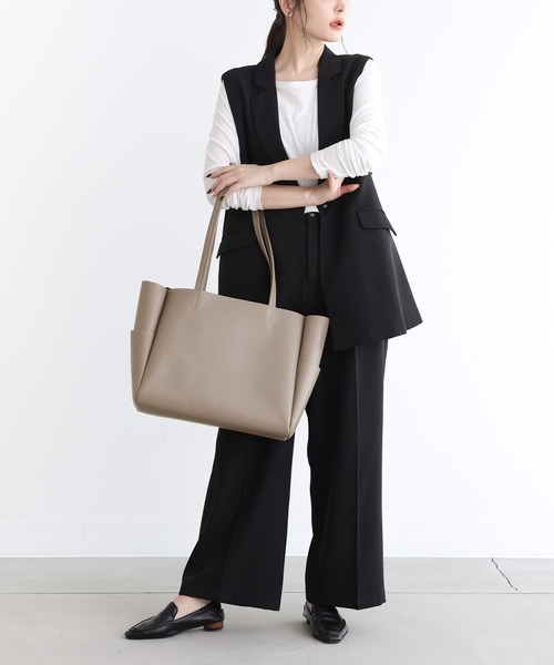n'OrLABEL（ノアールレーベル）の「『軽量トートバッグ』（トートバッグ・レディース・アイボリー/グレイッシュベージュ/ブラック・FREE）」の5枚目の写真