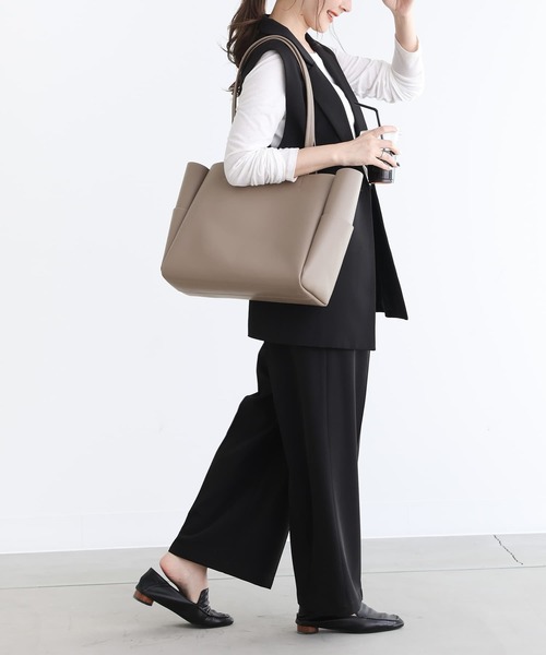 n'OrLABEL（ノアールレーベル）の「『軽量トートバッグ』（トートバッグ・レディース・アイボリー/グレイッシュベージュ/ブラック・FREE）」の6枚目の写真