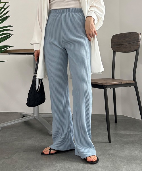 ISOOK（アイスー）の「【ISOOK / アイスー】プリーツセミフレアパンツ