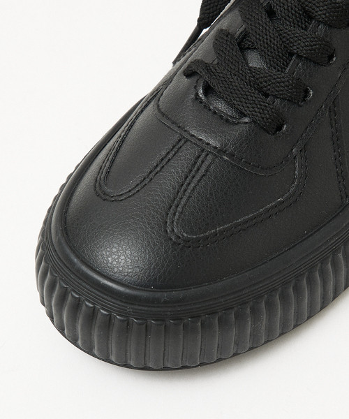 LAROUTE（ラルート）の「【LAROUTE】ジャーマントレーナー 厚底スニーカー（スニーカー・レディース・ブラック/アイボリー・36/37/38）」の4枚目の写真