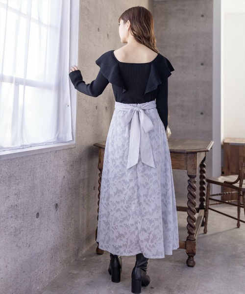 clear（クリア）の「前後2wayフリルショルダー長袖ニットトップス≪2024SS新作≫（ニット/セーター・レディース・オフホワイト/ブラック/サックスブルー・F）」の18枚目の写真