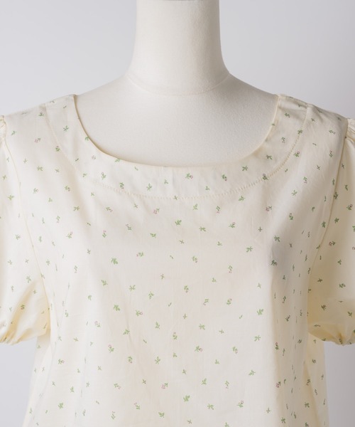 GIUNON（ジウノン）の「floral pattern blouse / フローラルパターンブラウス（シャツ/ブラウス・レディース・ブラック/クリーム・FREE）」の3枚目の写真