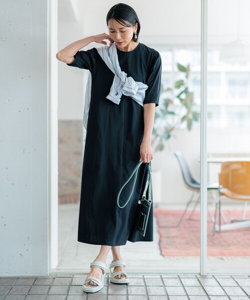 23区 S(ニジュウサンクチイサイサイズ)の「【洗える】ALBINIコーコラン タックスリーブ ワンピース(ワンピース・レディース・カーキ系/ブルー系/ブラック系・32)」の4枚目の写真