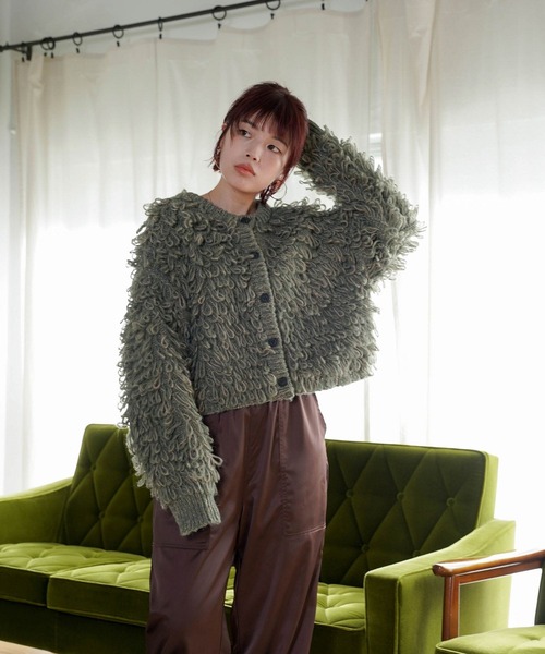 mimi toujours（ミミトゥジュール）の「ミックス フリンジ ショート丈 カーディガン mimi toujours×itsPeachi（カーディガン/ボレロ・レディース・ブラック/カーキ・フリー）」の2枚目の写真