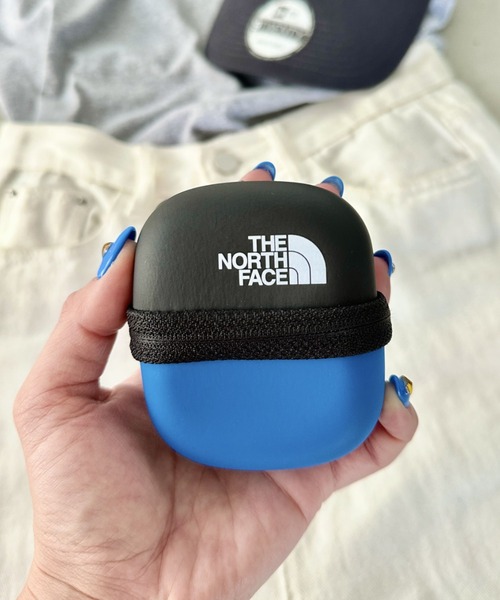 THE NORTH FACE（ザノースフェイス）の「国内未発売 THE NORTH FACE(ザ・ノースフェイス)/カラビナ付 ヌプシモールドポーチ バイカラーポーチ 小物入れ /NUPTSE MOLD POUCH（ポーチ・レディース・グリーン/レッド/イエロー/ブルー/クリーム/ブラック・FREE）」の14枚目の写真