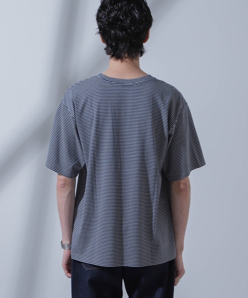 NANO universe(ナノユニバース)の「Anti Soaked(R) 汗染み防止 ピンボーダークルーネックTシャツ(Tシャツ/カットソー・メンズ・ホワイト/ブラウン/ネイビー・S/M/L)」の6枚目の写真