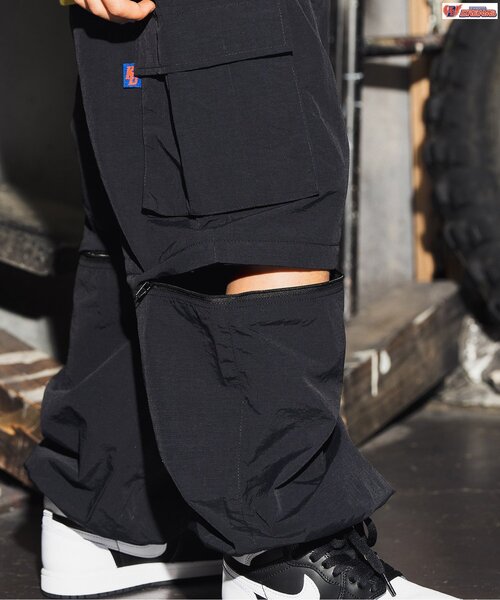 BREEZE（ブリーズ）の「コンバーチブルカーゴパンツ Directed by Sasya,HINATA.M,ITTA from KADOKAWA DREAMS（カーゴパンツ・キッズ・ブラック/オフホワイト・90/100/110/120/130/140/150/160）」の3枚目の写真