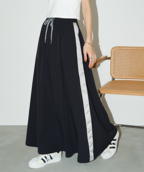 Auntie Rosa Holiday（アンティローザホリデー）の「サイドラインスカート（スカート・レディース・ブラック/ネイビー/ベージュ・マルチサイズ）」の5枚目の写真