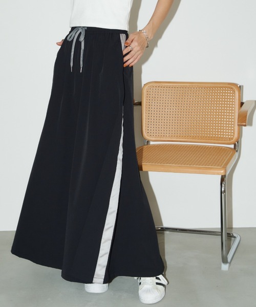 Auntie Rosa Holiday（アンティローザホリデー）の「サイドラインスカート（スカート・レディース・ブラック/ネイビー/ベージュ・マルチサイズ）」の6枚目の写真