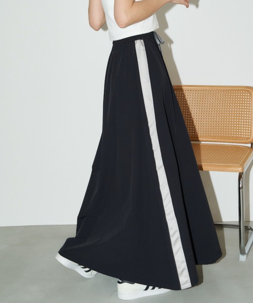 Auntie Rosa Holiday（アンティローザホリデー）の「サイドラインスカート（スカート・レディース・ブラック/ネイビー/ベージュ・マルチサイズ）」の7枚目の写真