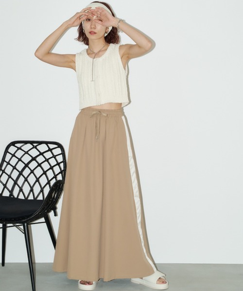 Auntie Rosa Holiday（アンティローザホリデー）の「サイドラインスカート（スカート・レディース・ブラック/ネイビー/ベージュ・マルチサイズ）」の11枚目の写真