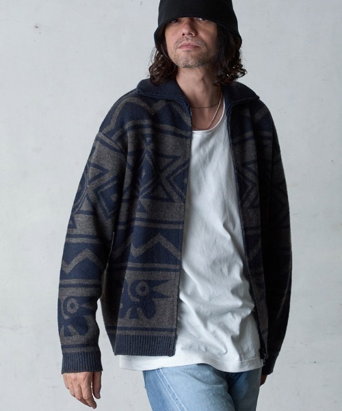 EGO TRIPPING（エゴトリッピング）の「mcg3477- SOFTINCA エクアドルニット（ニット/セーター・メンズ・ブラック/ネイビー・48/46）」の2枚目の写真