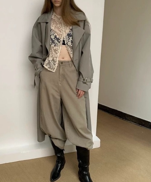 LADY LIKE(レディライク)の「ぷっくりボタン花柄刺繍シアーブラウス(シャツ/ブラウス・レディース・ブラック/アイボリー・M)」の9枚目の写真