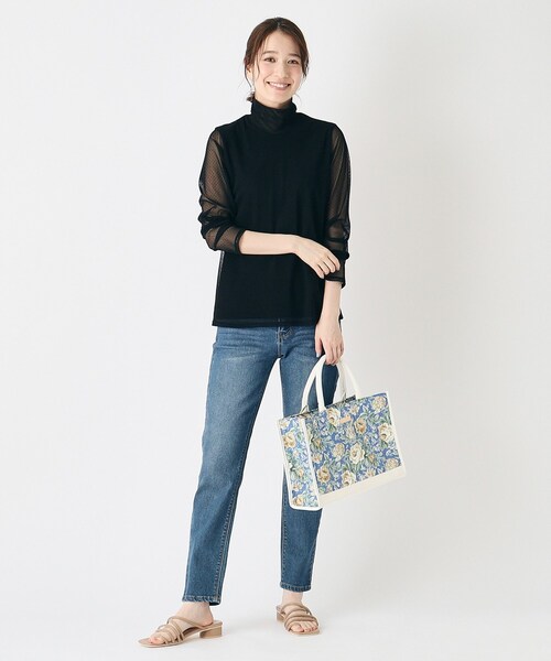 LAURA ASHLEY(ローラアシュレイ)の「ワイルド ローズ柄 トートバッグ(トートバッグ・レディース・ブルー系/ベージュ系・00)」の8枚目の写真