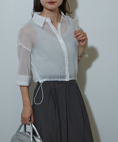 COLONY 2139(コロニートゥーワンスリーナイン)の「シアー裾ドロストクロップドシャツ(シャツ/ブラウス・レディース・サックスブルー/ブラック/グレー/オフホワイト・FREE)」の7枚目の写真