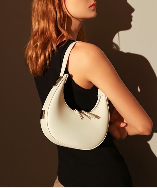 gossip!ロサンゼルス(ゴシップロサンゼルス)の「ハーフムーンショルダーバッグ(ショルダーバッグ・レディース・オフホワイト/ブラック/グリーン/ワイン・FREE)」の12枚目の写真