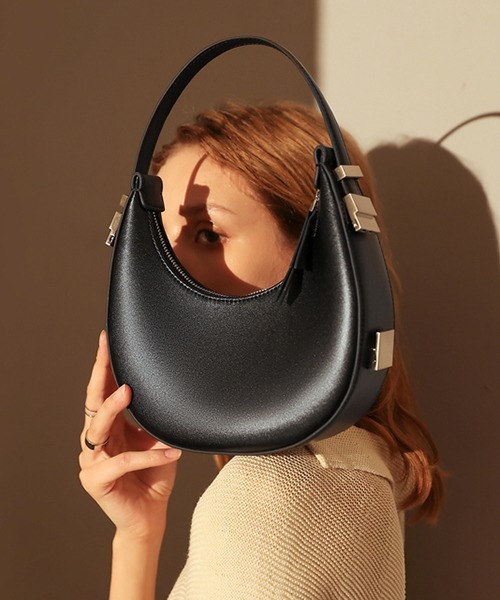 gossip!ロサンゼルス(ゴシップロサンゼルス)の「ハーフムーンショルダーバッグ(ショルダーバッグ・レディース・オフホワイト/ブラック/グリーン/ワイン・FREE)」の21枚目の写真