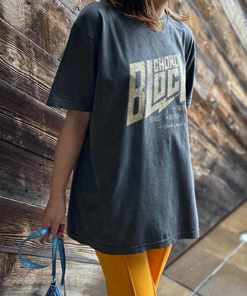 mi via loca（ミヴィアロカ）の「COMFORT COLORS ヴィンテージ加工 BLOCK CHORD ロゴ半袖Tシャツ 【PT NO. MVL047 ※2A】（Tシャツ/カットソー・レディース・マスタード/スミクロ/グレー/グリーン/ナチュラル・MEDIUM/LARGE）」の8枚目の写真