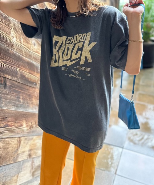 mi via loca（ミヴィアロカ）の「COMFORT COLORS ヴィンテージ加工 BLOCK CHORD ロゴ半袖Tシャツ 【PT NO. MVL047 ※2A】（Tシャツ/カットソー・レディース・マスタード/スミクロ/グレー/グリーン/ナチュラル・MEDIUM/LARGE）」の10枚目の写真