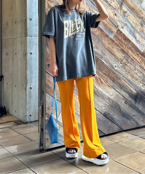 mi via loca（ミヴィアロカ）の「COMFORT COLORS ヴィンテージ加工 BLOCK CHORD ロゴ半袖Tシャツ 【PT NO. MVL047 ※2A】（Tシャツ/カットソー・レディース・マスタード/スミクロ/グレー/グリーン/ナチュラル・MEDIUM/LARGE）」の17枚目の写真