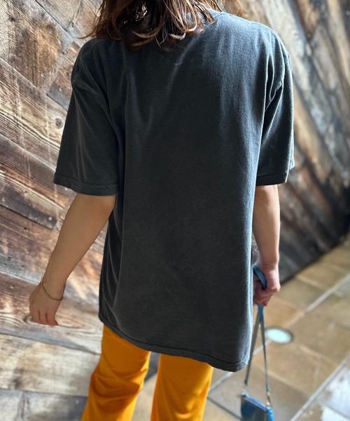 mi via loca（ミヴィアロカ）の「COMFORT COLORS ヴィンテージ加工 BLOCK CHORD ロゴ半袖Tシャツ 【PT NO. MVL047 ※2A】（Tシャツ/カットソー・レディース・マスタード/スミクロ/グレー/グリーン/ナチュラル・MEDIUM/LARGE）」の14枚目の写真