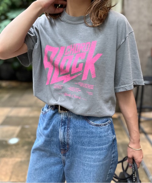 mi via loca（ミヴィアロカ）の「COMFORT COLORS ヴィンテージ加工 BLOCK CHORD ロゴ半袖Tシャツ 【PT NO. MVL047 ※2A】（Tシャツ/カットソー・レディース・マスタード/スミクロ/グレー/グリーン/ナチュラル・MEDIUM/LARGE）」の22枚目の写真