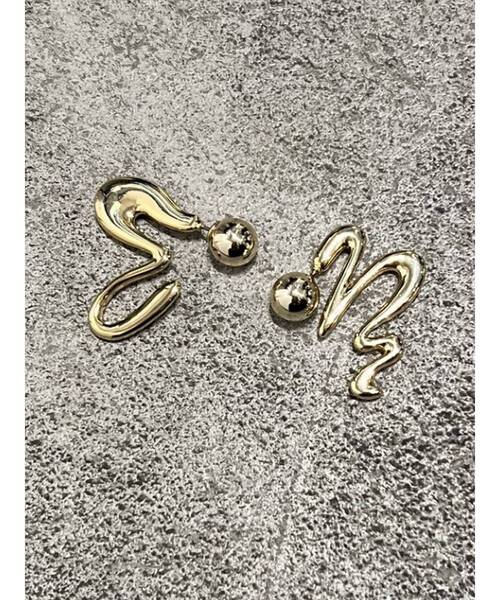 EMODA（エモダ）の「アシンメトリーEMニュアンスピアス（ピアス（両耳用）・レディース・シルバー/ゴールド・FREE）」の16枚目の写真