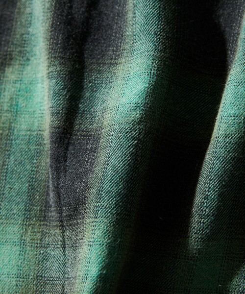 FREAK'S STORE（フリークスストア）の「FREAK’S STORE/フリークスストア TC BLEACH OMBRE OC SHIRT S/S オープンカラー オンブレチェック シャツ/ショートスリーブ/リラックスフィット/ブリーチ加工（シャツ/ブラウス・メンズ・グリーン/ホワイト/ブルー/ブラック・LARGE/MEDIUM）」の13枚目の写真