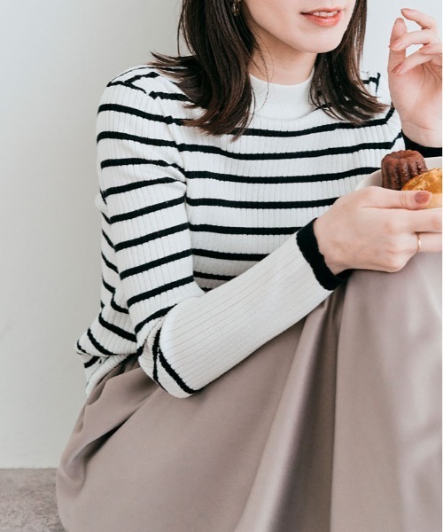 kirakiraShop(キラキラショップ)の「袖配色 リブパイピング ハイネック プルオーバー(ニット/セーター・レディース・モカ/オフホワイト/ブルー系その他/ホワイト系/ブラック・L/M)」の20枚目の写真