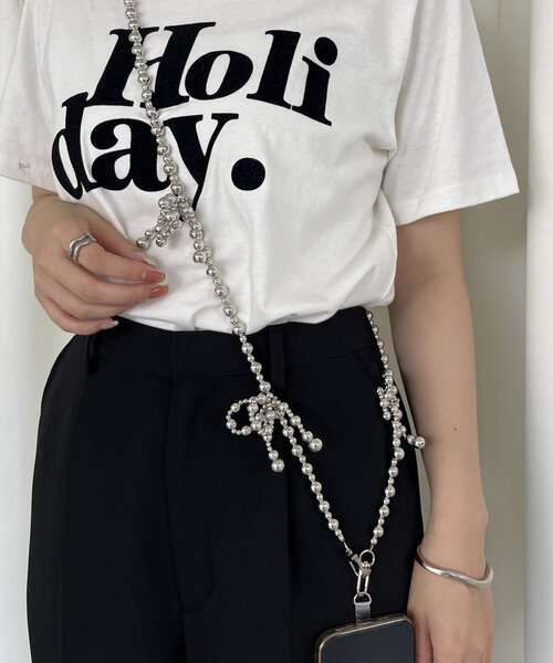 prose verse(プロズヴェール)の「ビーズリボンスマホストラップ(ブローチ/コサージュ・レディース・シルバー/オフホワイト・フリ-)」の6枚目の写真